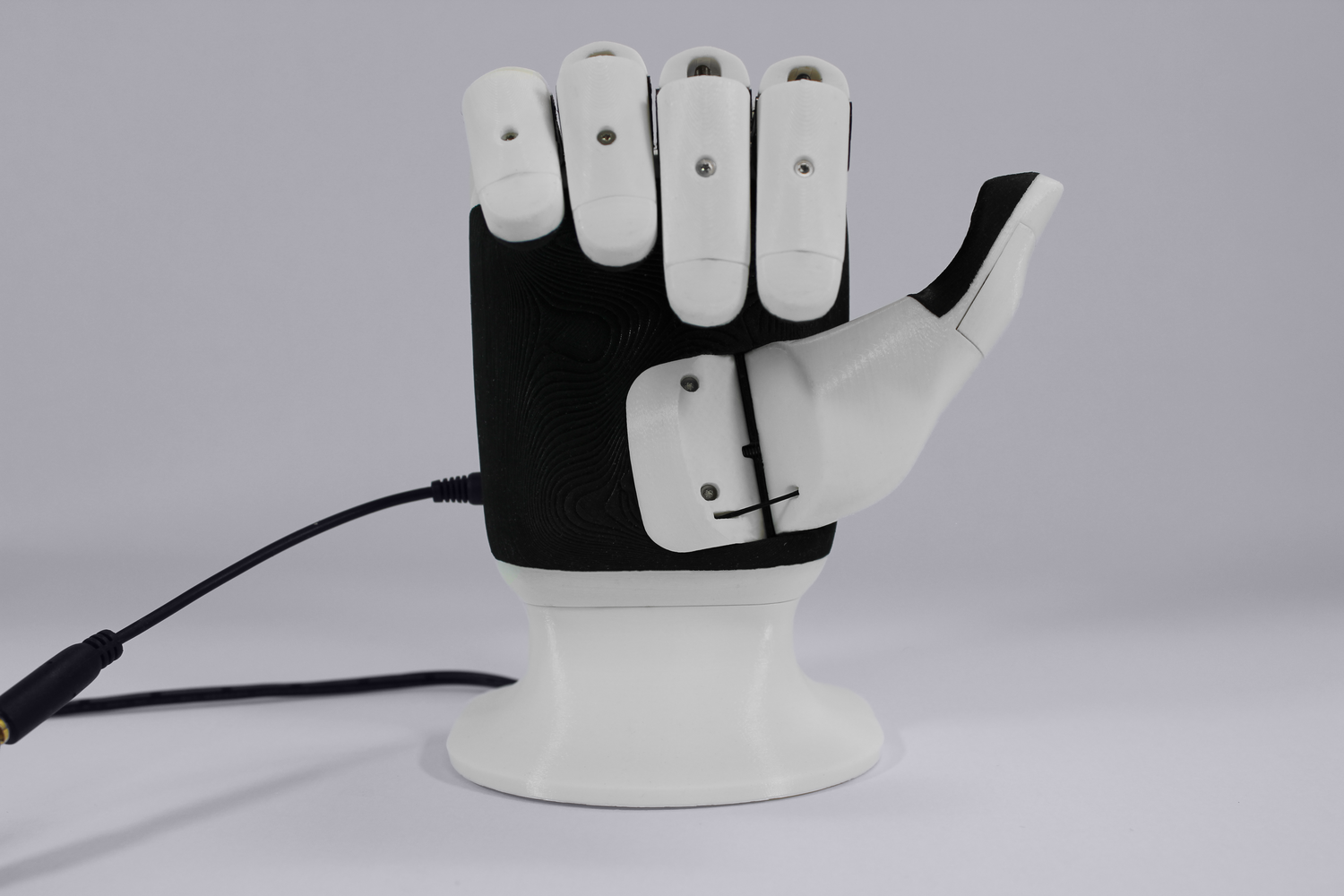 Согнутые пальцы Brunel Hand