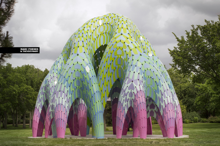 Vaulted Willow — цветная арт-инсталляция Марка Форнеса