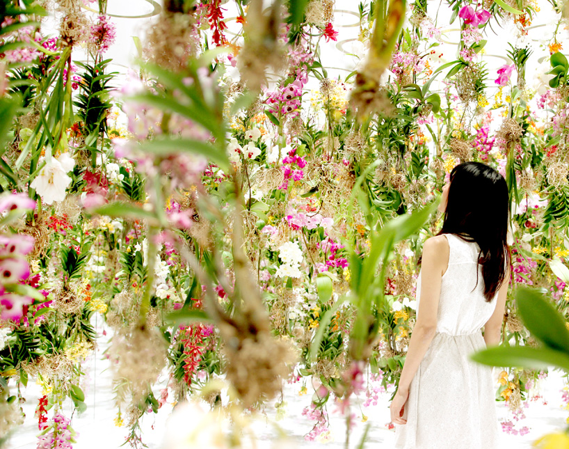 Floating Flower Garden, или интерактивный цветник от TeamLab