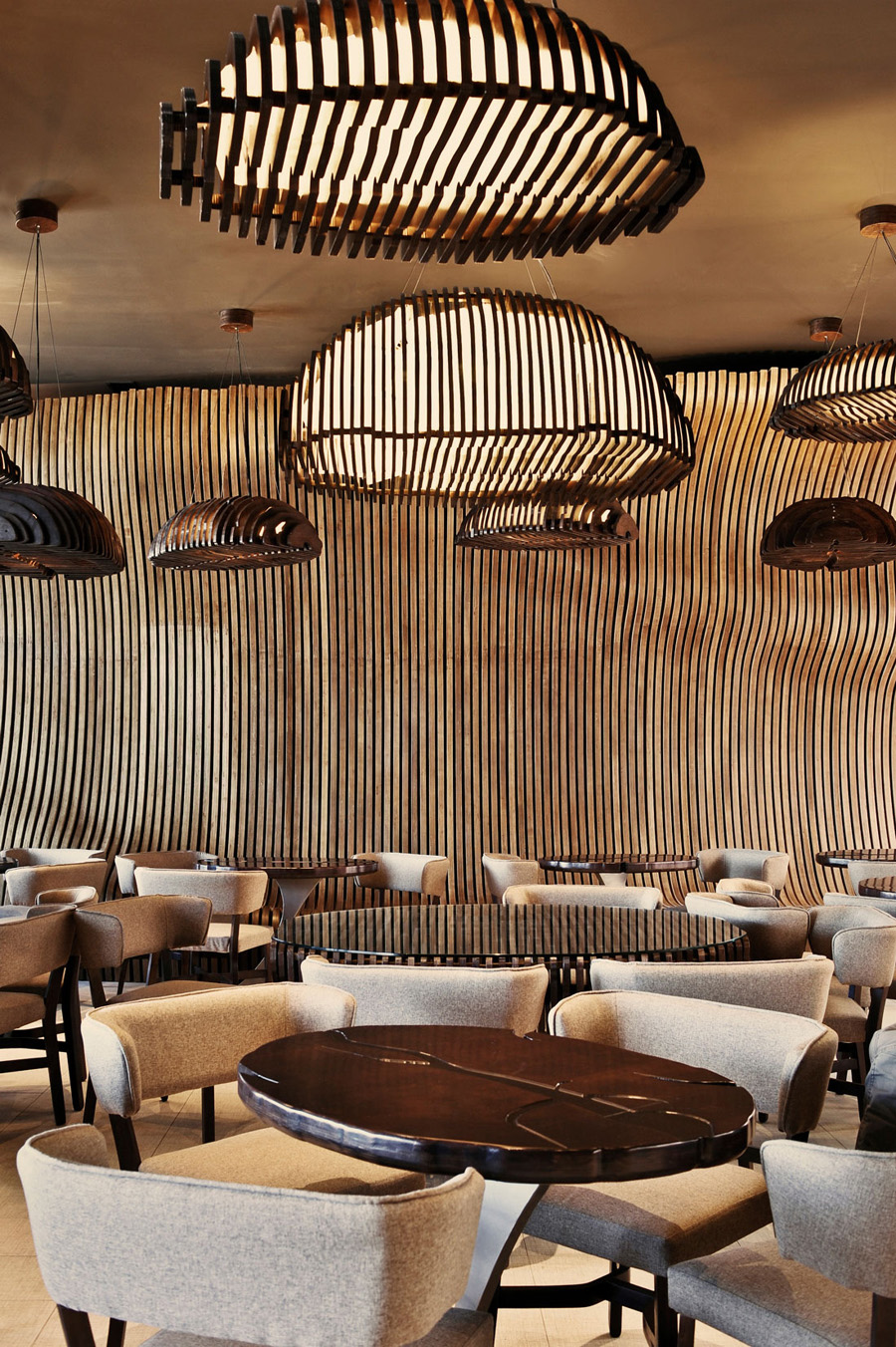 Креативный интерьер кофейни Don Cafe House в Приштине