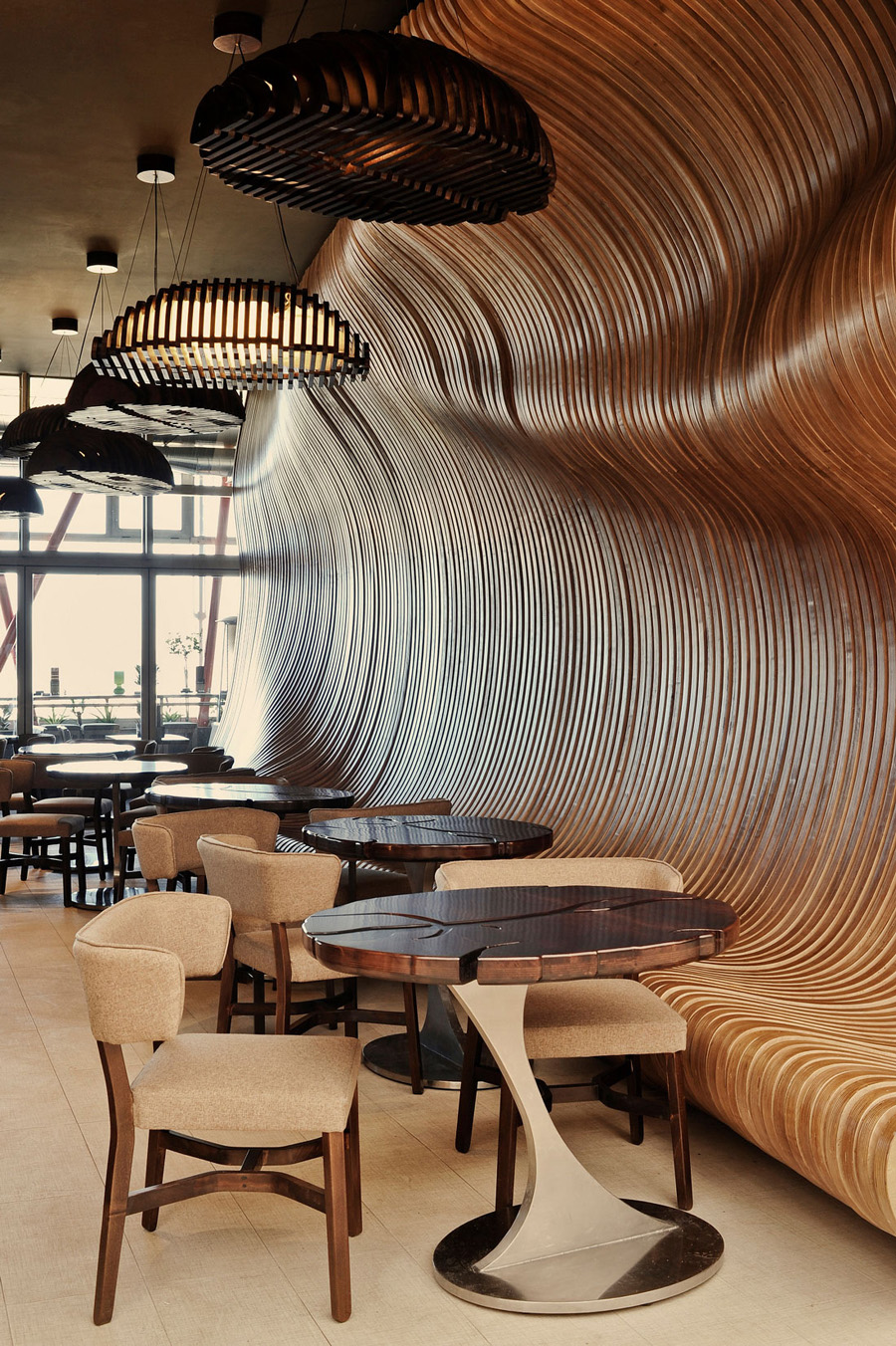 Креативный интерьер кофейни Don Cafe House в Приштине
