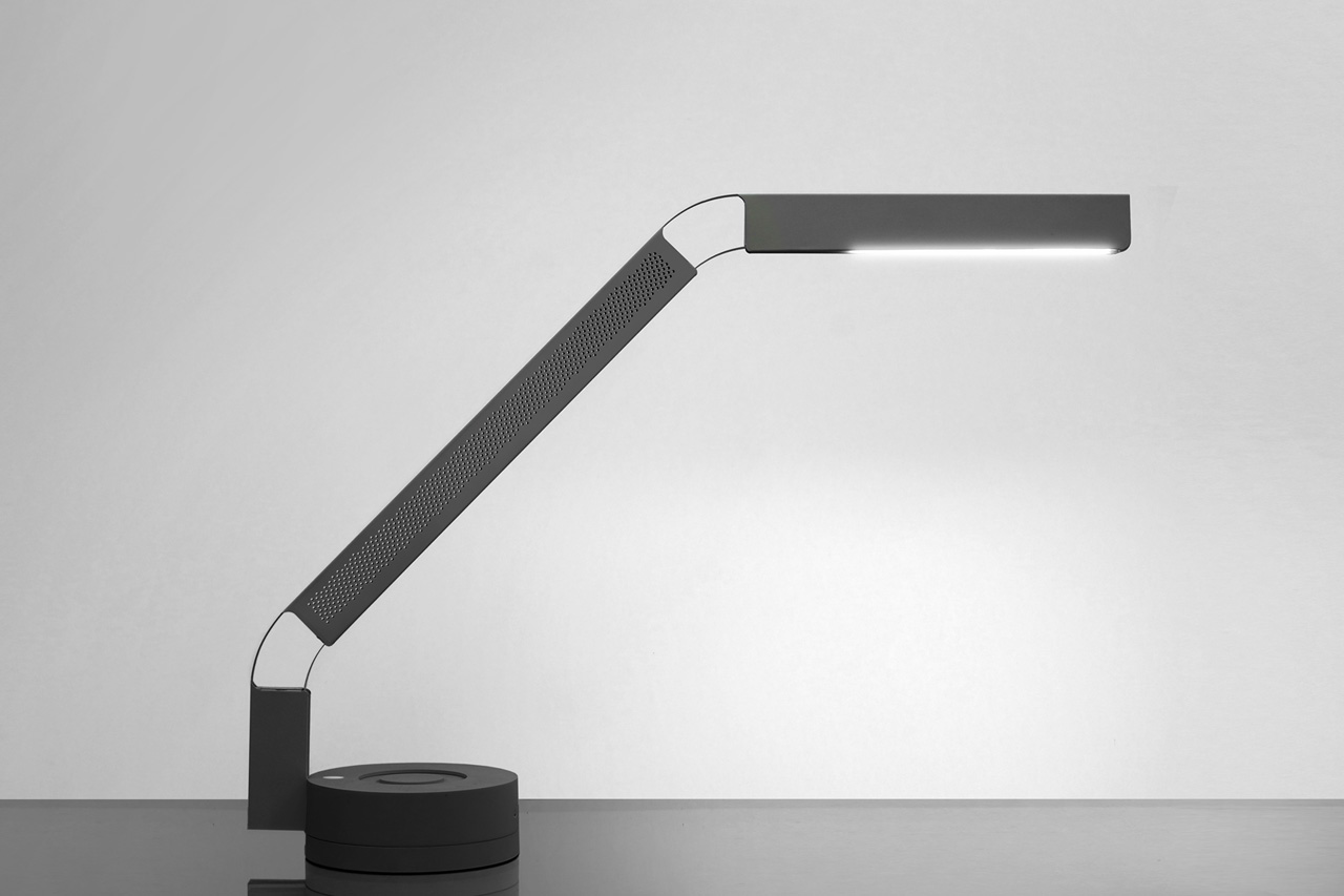 Fade Task Light – лампа без движущихся частей, имитирующая закаты