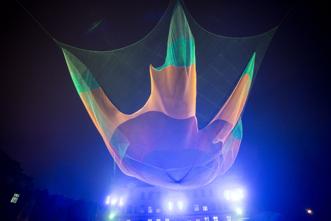 Удивительные городские инсталляции от Джанет Эчельман (Janet Echelman)