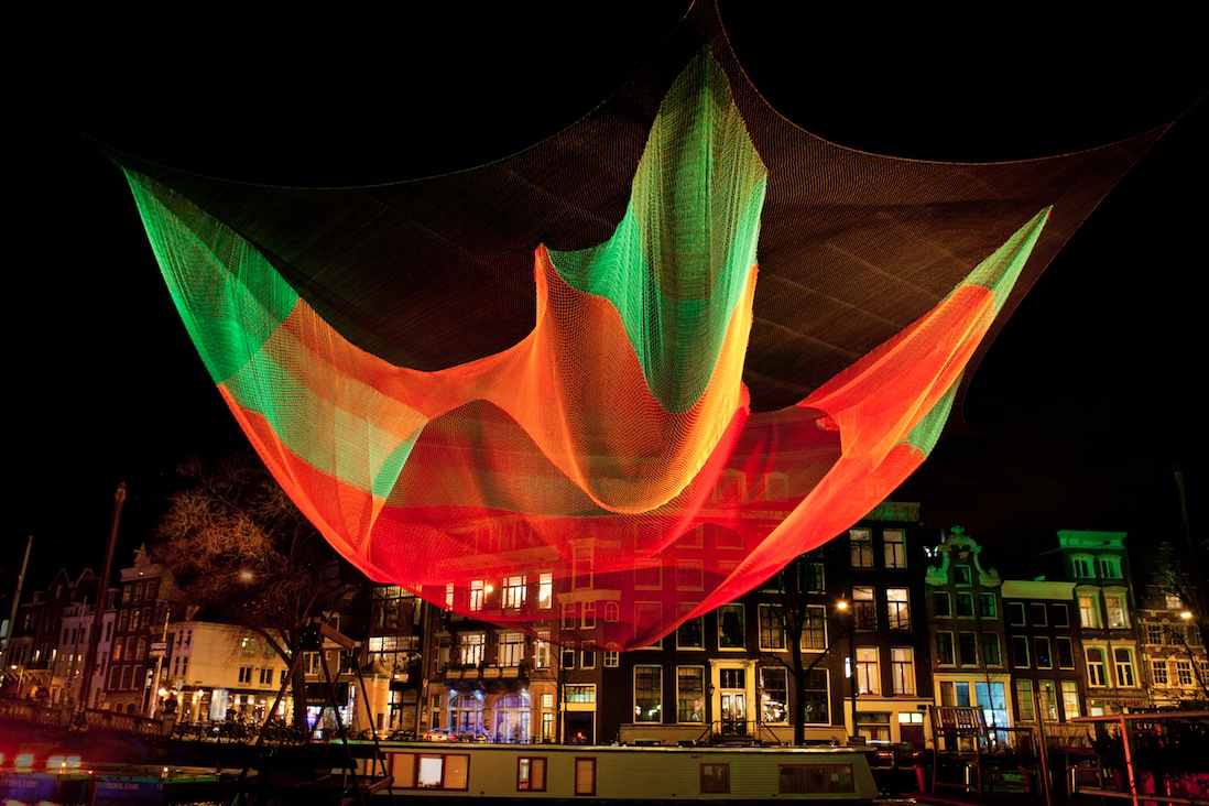 Удивительные городские инсталляции от Джанет Эчельман (Janet Echelman)