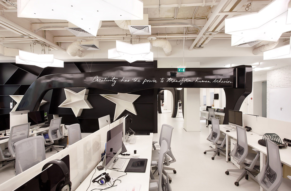 Офис рекламного агентства Leo Burnett от дизайн-студии Hassell