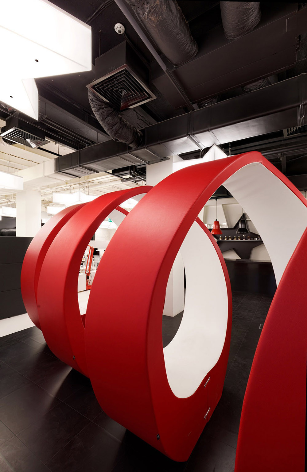 Офис рекламного агентства Leo Burnett от дизайн-студии Hassell