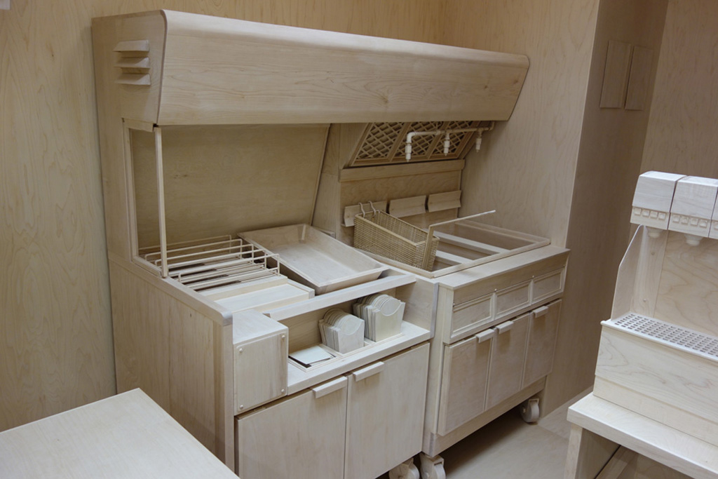 Деревянный интерьер McDonalds от Рокси Пейн (Roxy Paine)