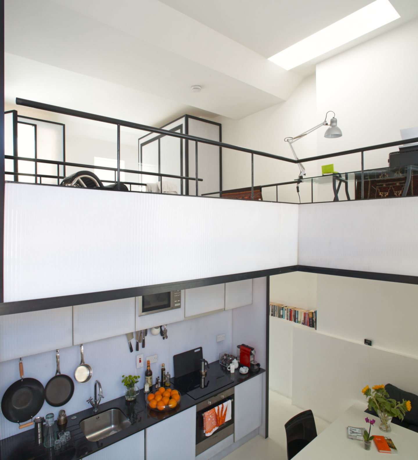 Plastick Hause 6 1