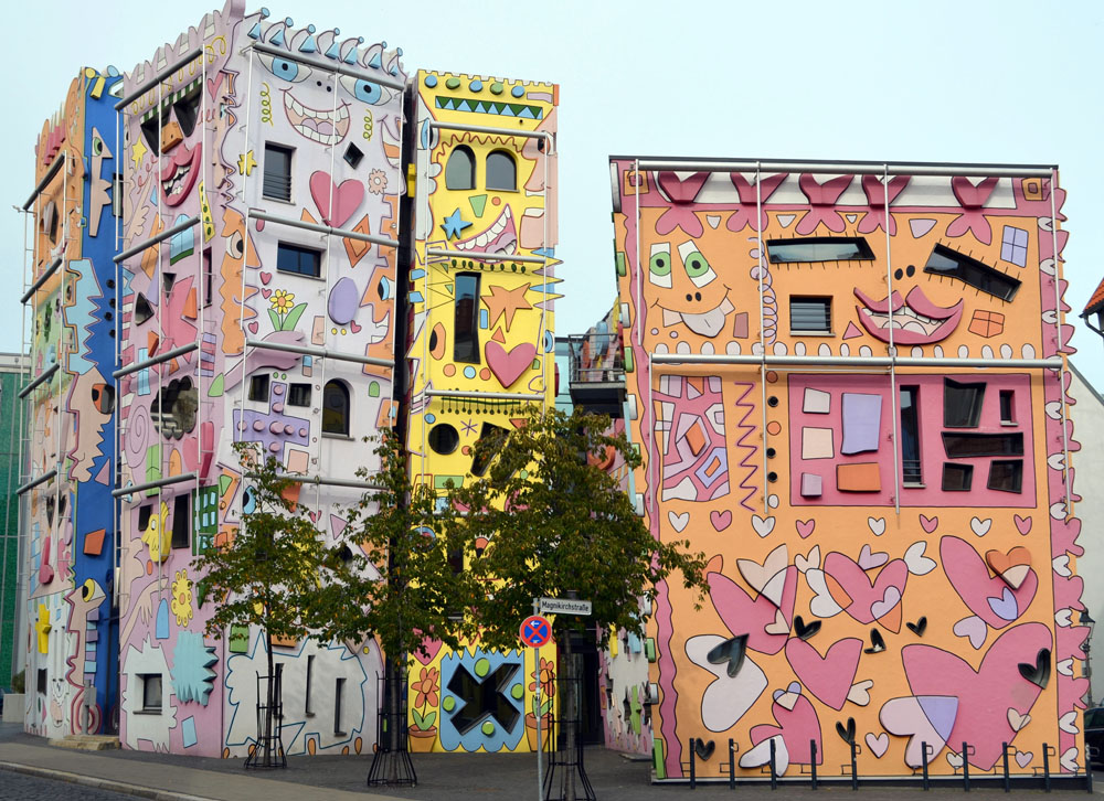 Счастливый дом Рицци (Happy Rizzi House) - красочный дом на окраине Брауншвейга