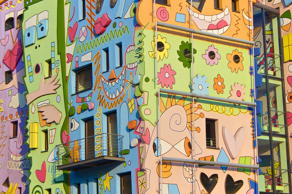 Счастливый дом Рицци (Happy Rizzi House) - красочный дом на окраине Брауншвейга