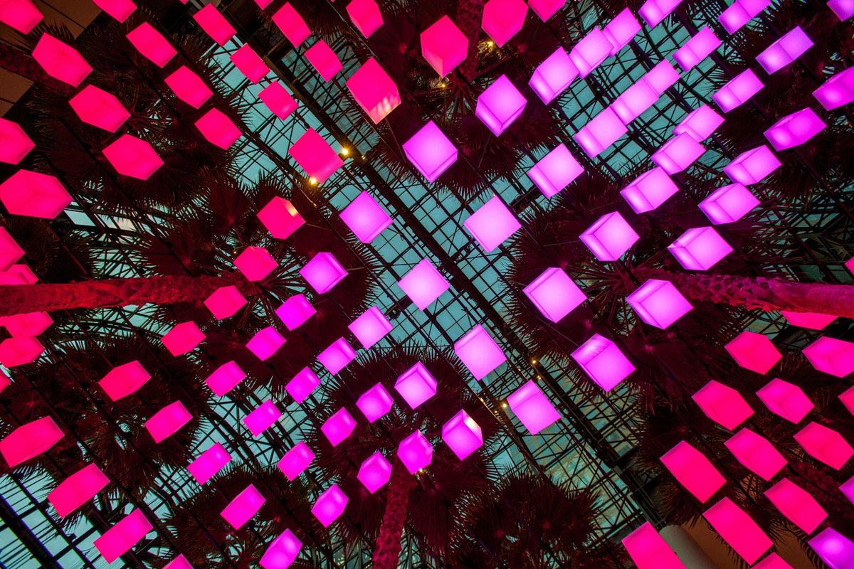 Cветовая инсталляция в центре Brookfield Place, Манхэттен