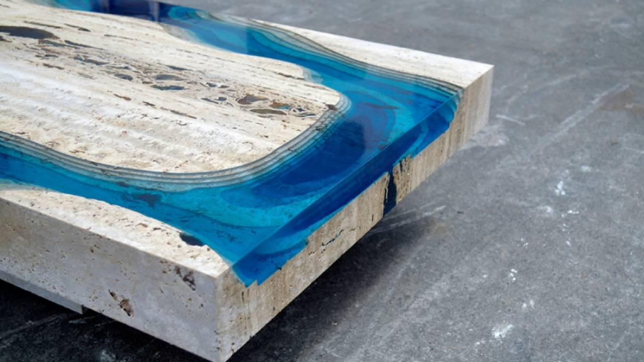 "Lagoon" Table: стол из смолы и известкового туфа от дизайнера Александра Шапелина (Alexandre Chapelin)