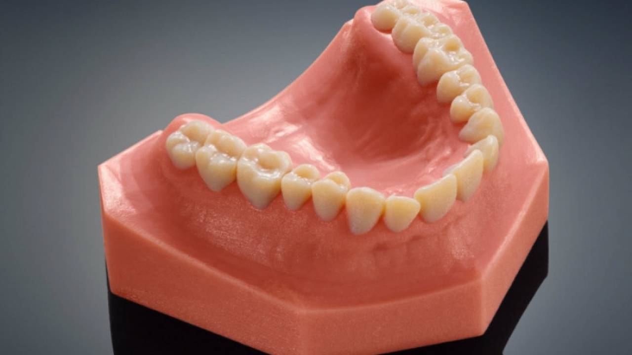 Новый 3D-принтер от Stratasys создает реалистичные модели для стоматологии