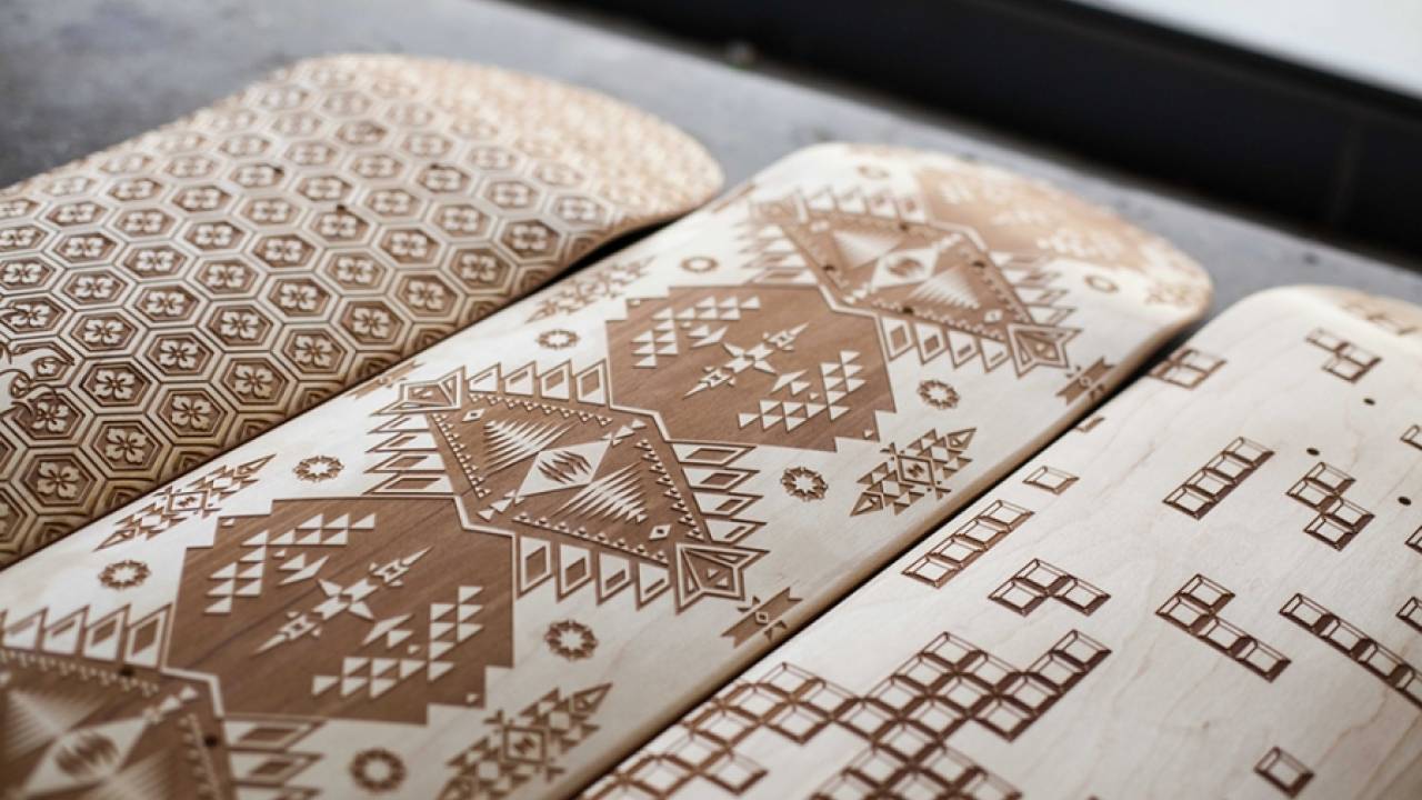Красивая резьба на скейтбордах от компании «Magnetic Kitchen»