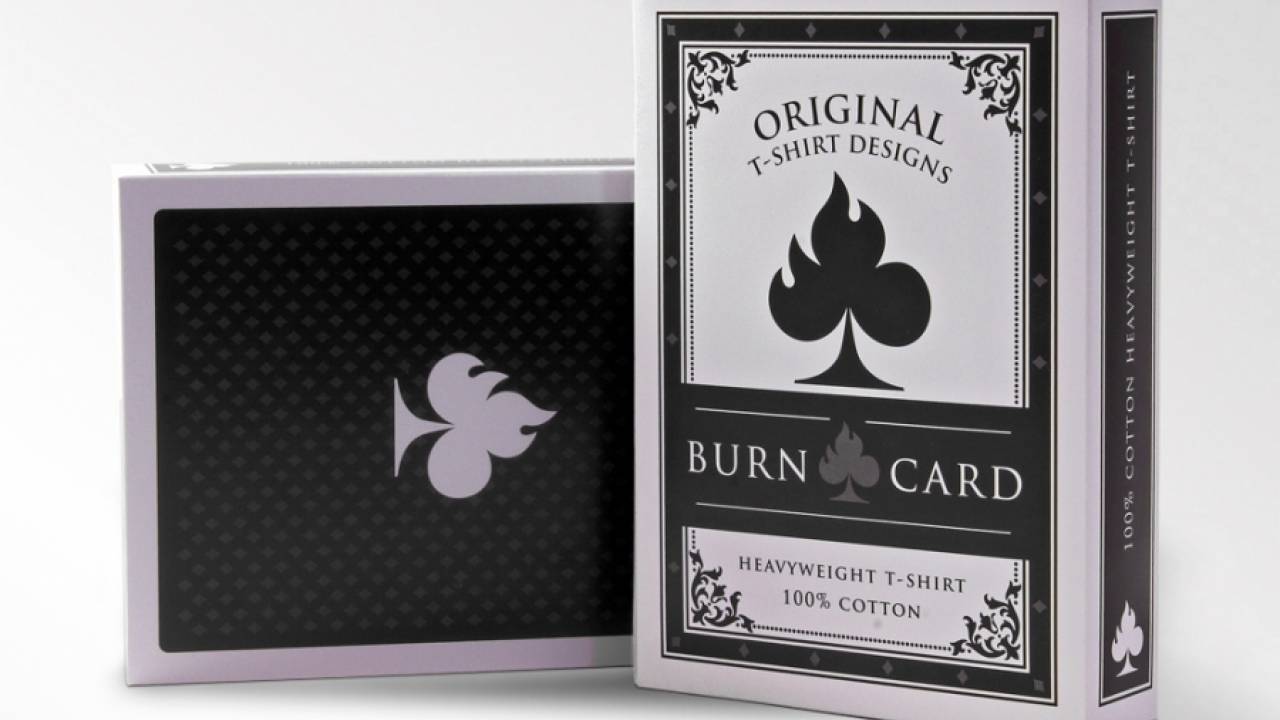 Оригинальная упаковка для футболок бренда Burn Card Clothing