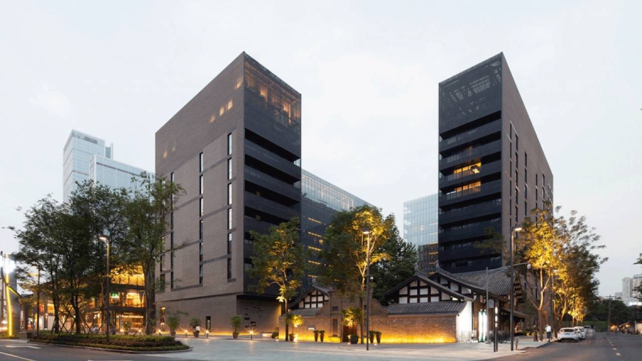 "The Temple House" от Make Architects