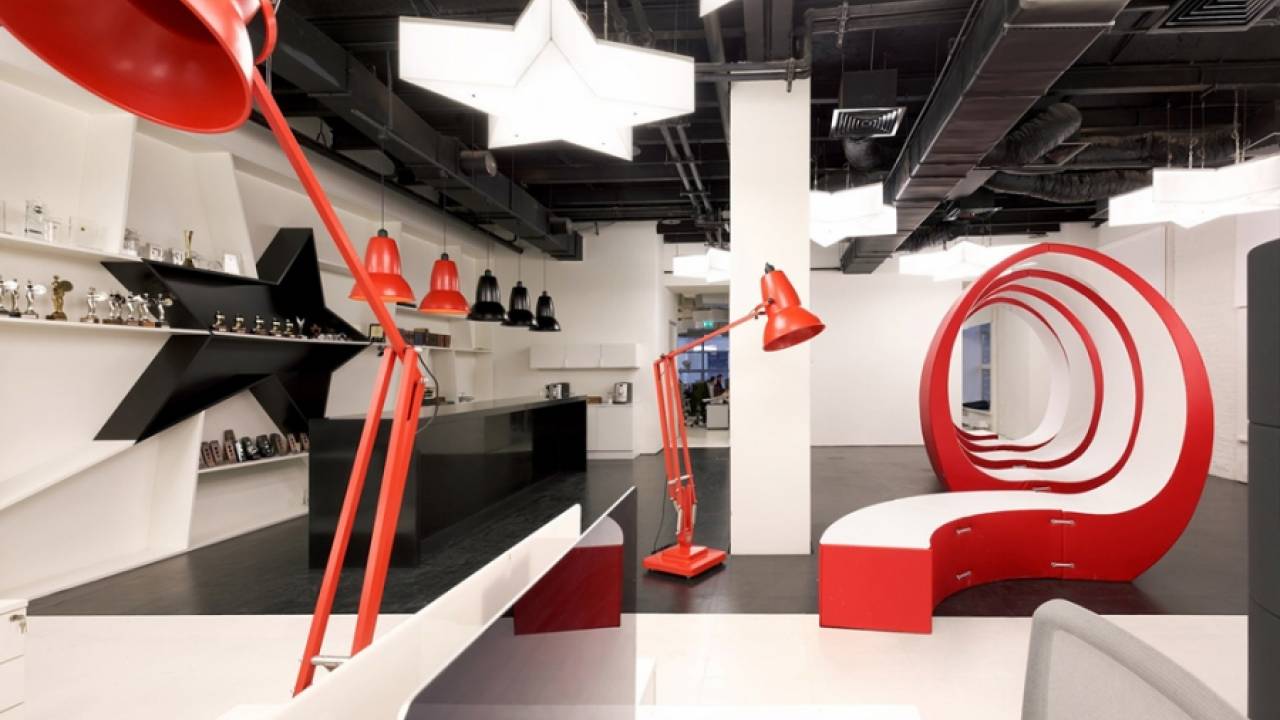 Офис рекламного агентства Leo Burnett от дизайн-студии Hassell
