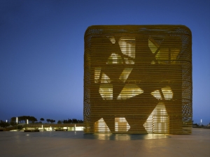 Дворец выставок и конгрессов от Pancorbo Arquitectos
