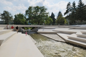 ENOTA Architects преобразовала пешеходную зону в Словении